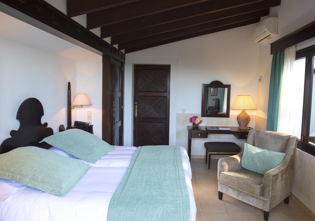 Hotel Bendinat ปอร์ตัลส์โนส ภายนอก รูปภาพ