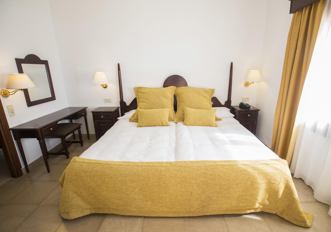 Hotel Bendinat ปอร์ตัลส์โนส ภายนอก รูปภาพ